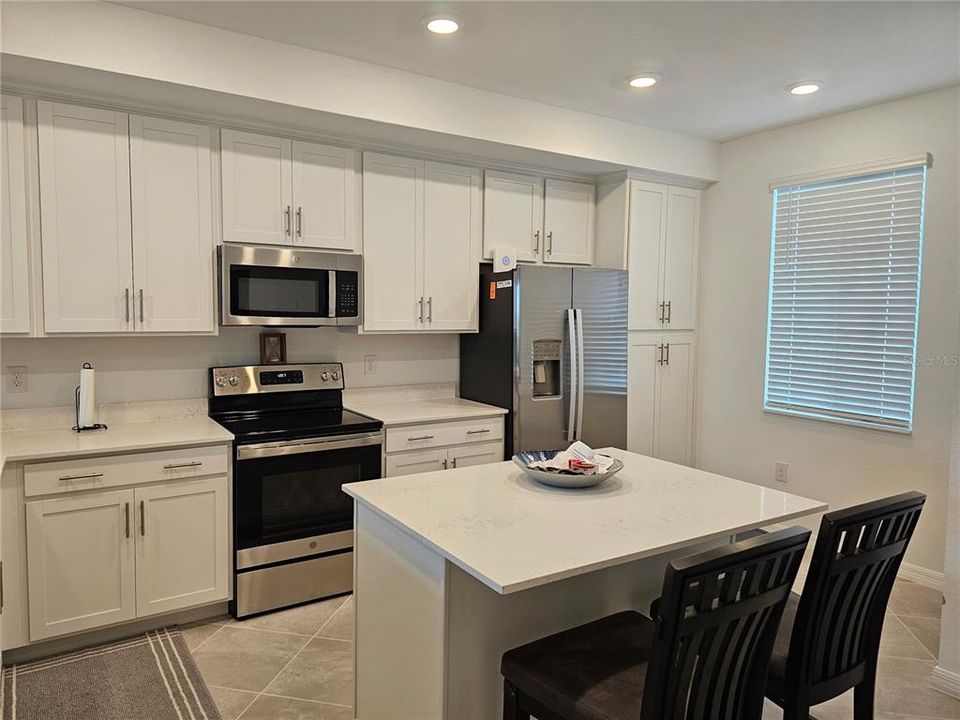 For Sale: $340,000 (2 beds, 2 baths, 1120 Square Feet)