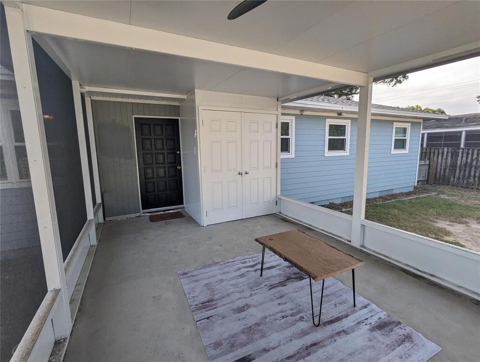 Active With Contract: $2,800 (4 beds, 2 baths, 1292 Square Feet)