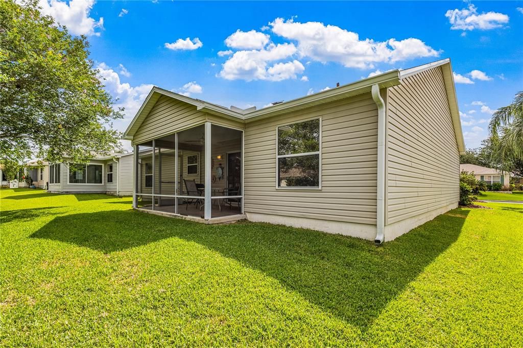 Active With Contract: $320,000 (3 beds, 2 baths, 1392 Square Feet)