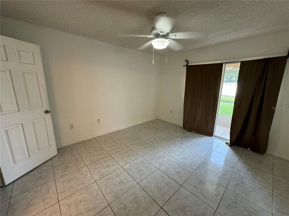 For Rent: $1,900 (3 beds, 2 baths, 1164 Square Feet)