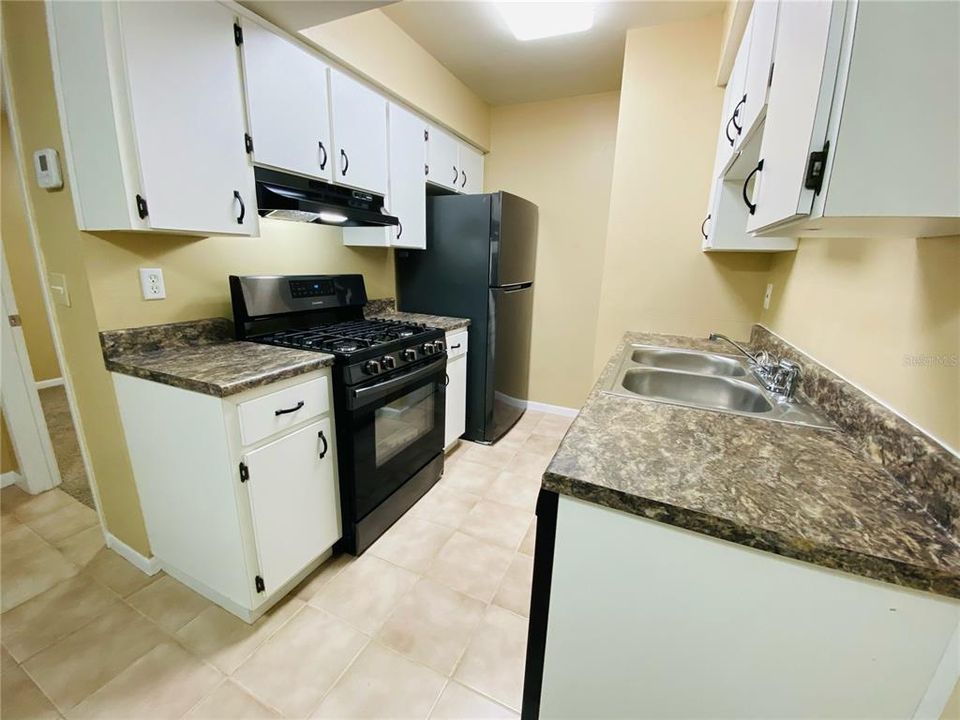 For Rent: $1,199 (1 beds, 1 baths, 531 Square Feet)