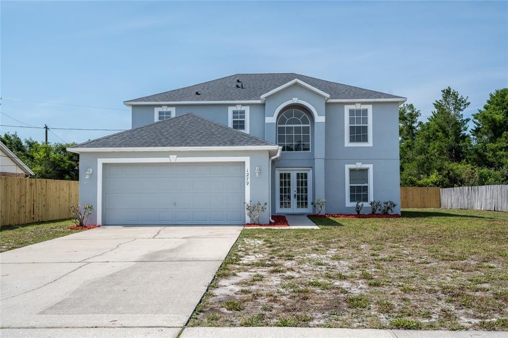 Active With Contract: $2,300 (4 beds, 2 baths, 2222 Square Feet)