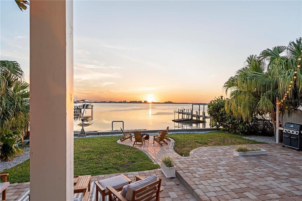 For Sale: $2,285,000 (4 beds, 4 baths, 3160 Square Feet)