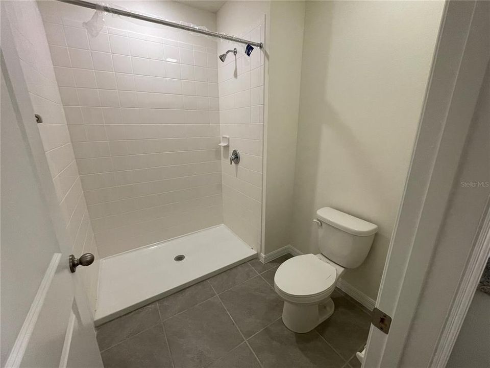 出租: $2,100 (3 贝兹, 2 浴室, 1758 平方英尺)