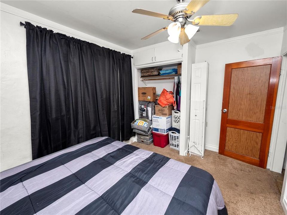 Active With Contract: $175,000 (2 beds, 1 baths, 950 Square Feet)