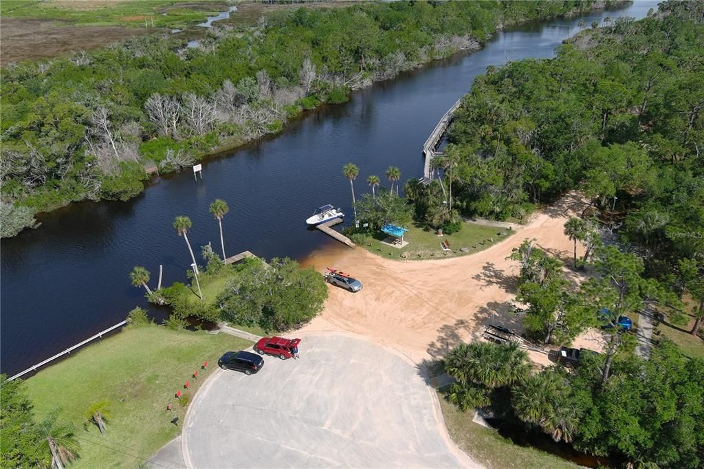 Tomoka River & Park with in walking distance