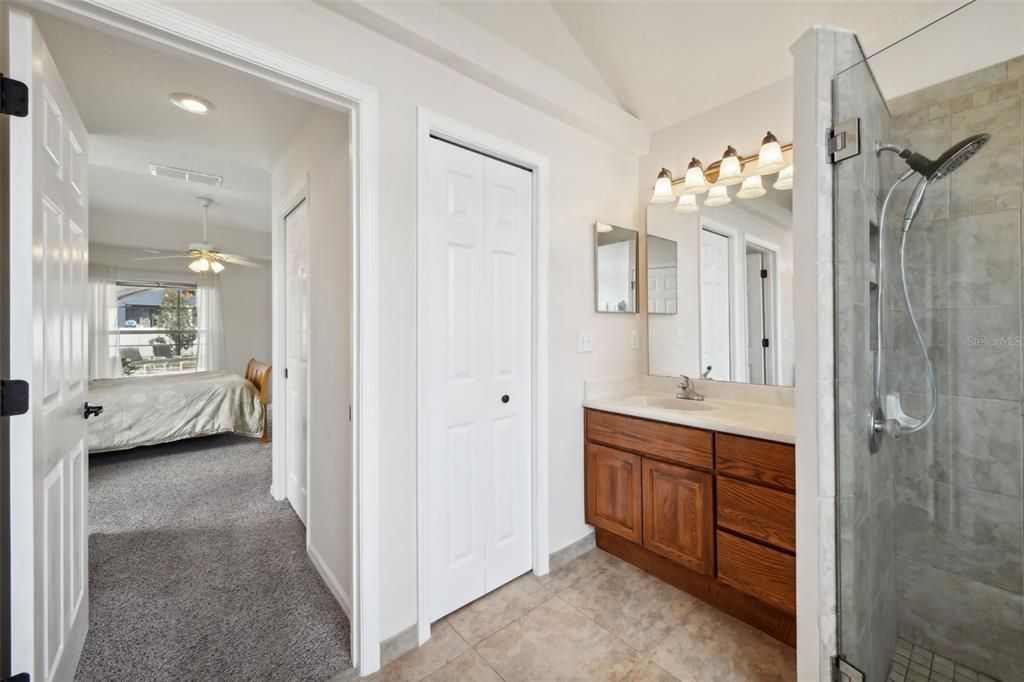 Active With Contract: $470,000 (3 beds, 2 baths, 1800 Square Feet)