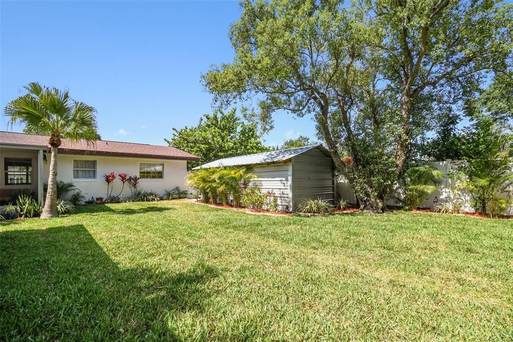 Recently Sold: $600,000 (3 beds, 2 baths, 1375 Square Feet)