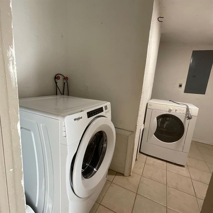 Laundry Utility room off Bonus room.