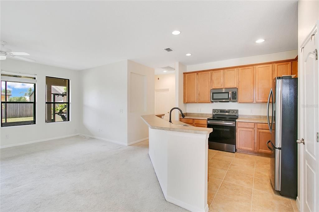 Active With Contract: $385,000 (4 beds, 3 baths, 2190 Square Feet)