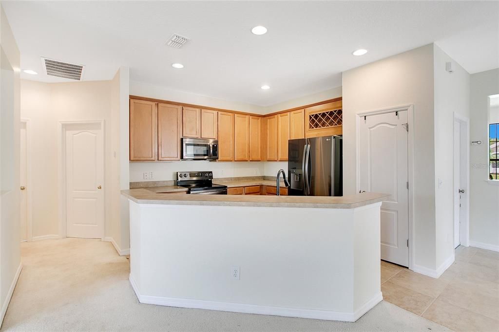 Active With Contract: $385,000 (4 beds, 3 baths, 2190 Square Feet)