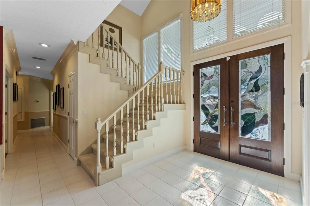 2-Story Entrance Foyer