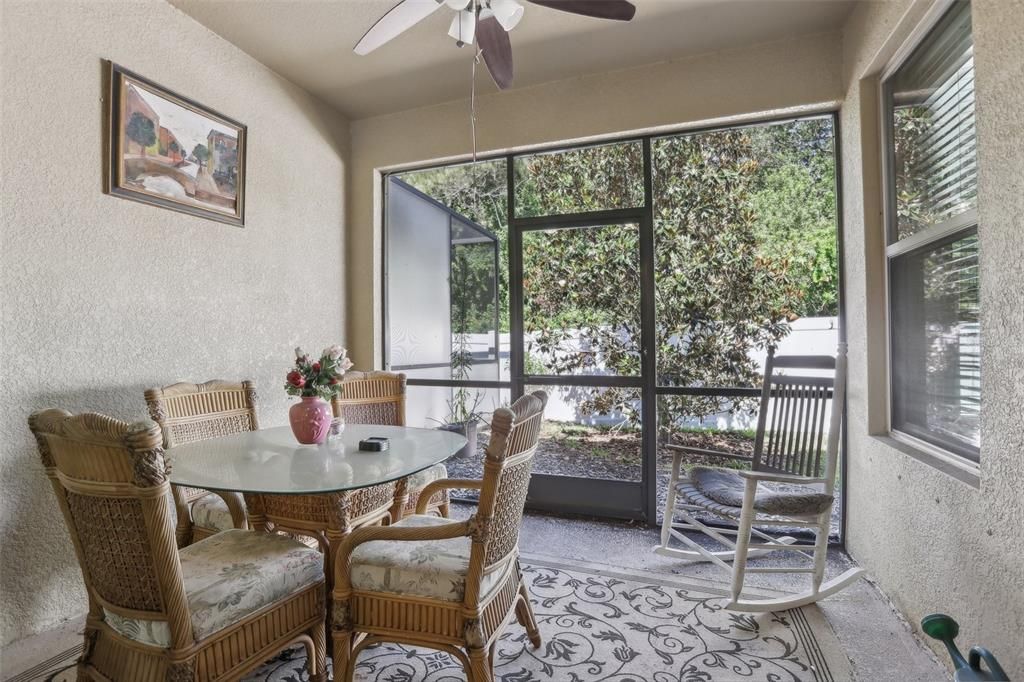 For Sale: $299,000 (2 beds, 2 baths, 1461 Square Feet)