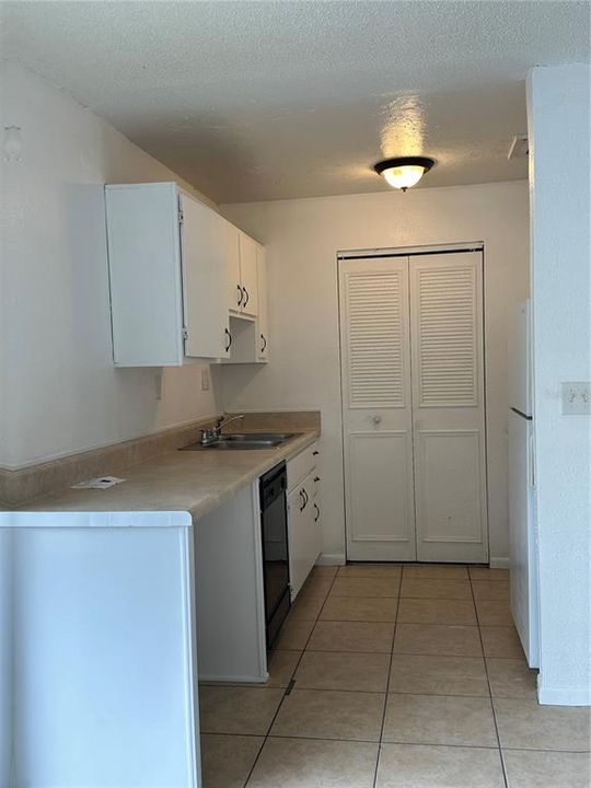 Recently Rented: $1,250 (2 beds, 2 baths, 1148 Square Feet)