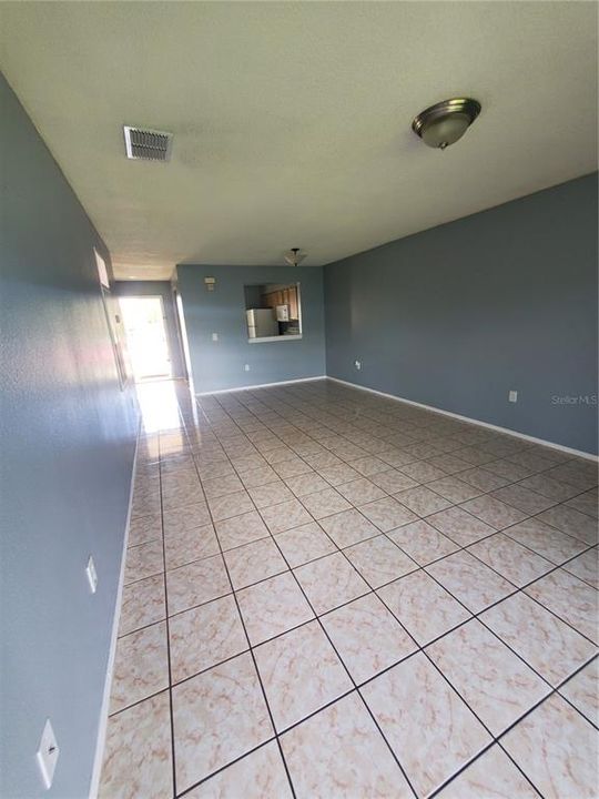 For Rent: $1,900 (2 beds, 2 baths, 1013 Square Feet)