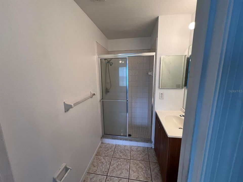 For Rent: $1,900 (2 beds, 2 baths, 1013 Square Feet)