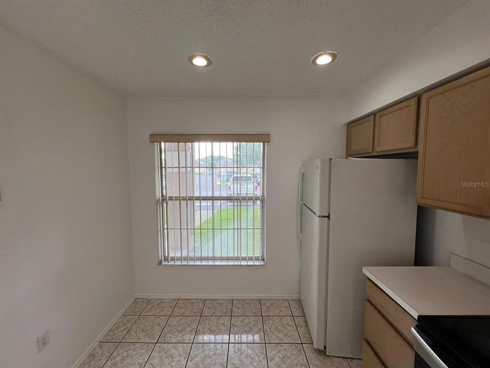 For Rent: $1,900 (2 beds, 2 baths, 1013 Square Feet)