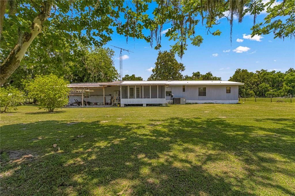 For Sale: $575,000 (3 beds, 2 baths, 1750 Square Feet)