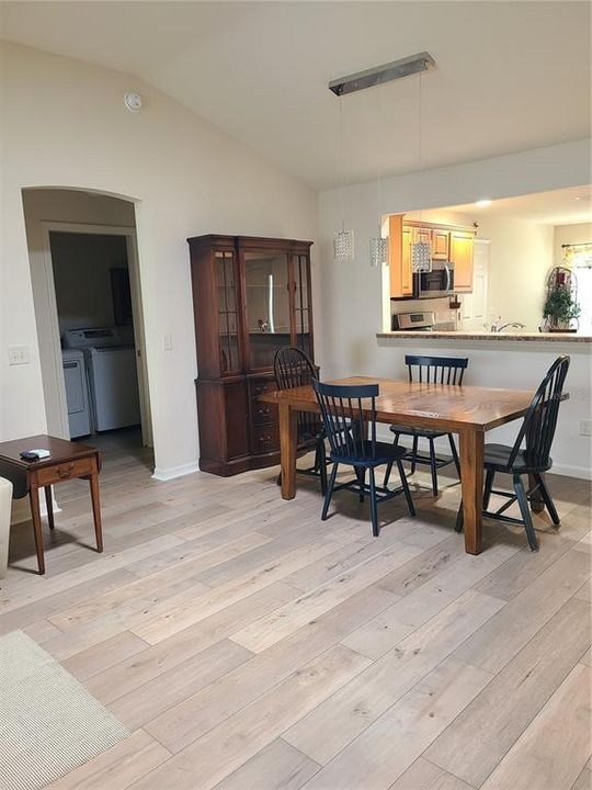 Recently Rented: $2,400 (2 beds, 2 baths, 1697 Square Feet)