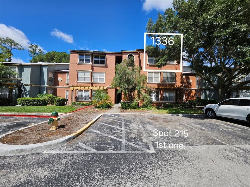 Active With Contract: $1,295 (1 beds, 1 baths, 597 Square Feet)