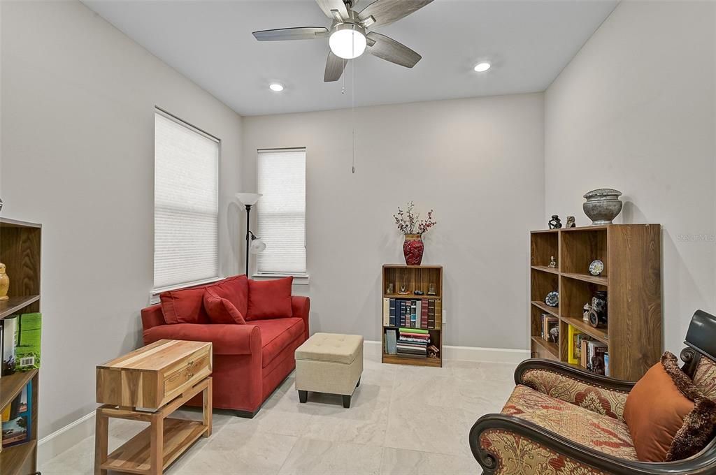 Active With Contract: $429,900 (2 beds, 2 baths, 1458 Square Feet)