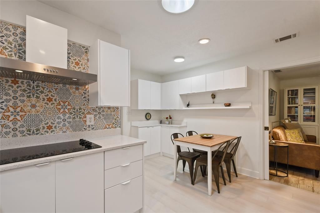 Active With Contract: $515,000 (3 beds, 2 baths, 2079 Square Feet)