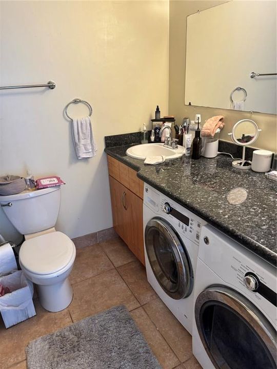 For Sale: $194,500 (1 beds, 1 baths, 635 Square Feet)