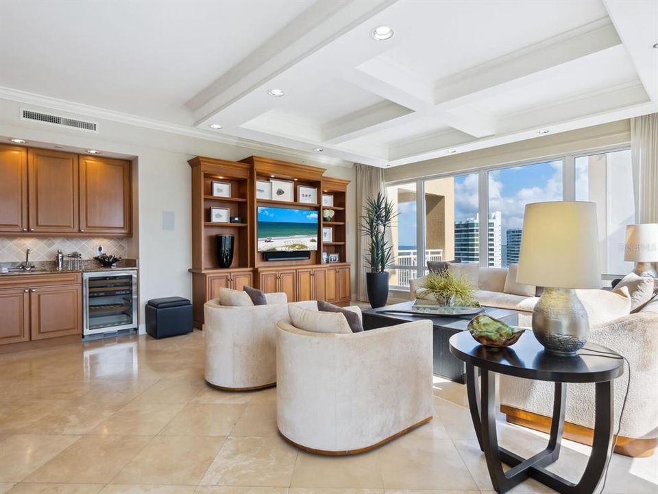 Active With Contract: $2,695,000 (3 beds, 3 baths, 2799 Square Feet)