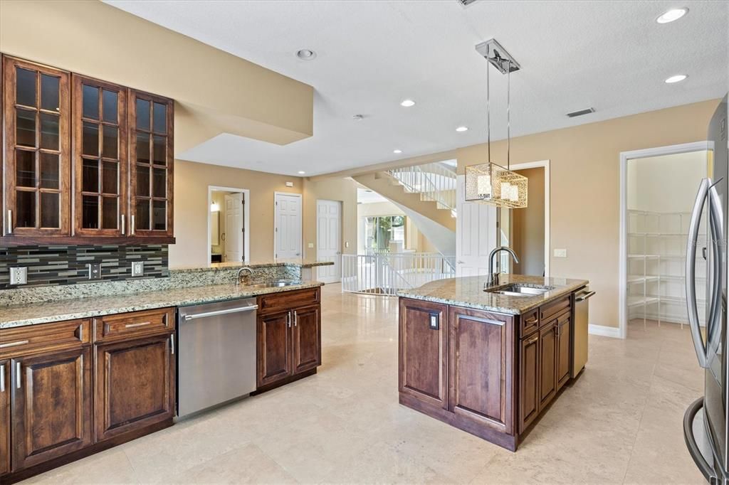 Active With Contract: $1,595,000 (3 beds, 4 baths, 4314 Square Feet)