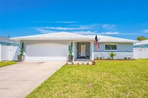 For Rent: $3,495 (4 beds, 2 baths, 1830 Square Feet)