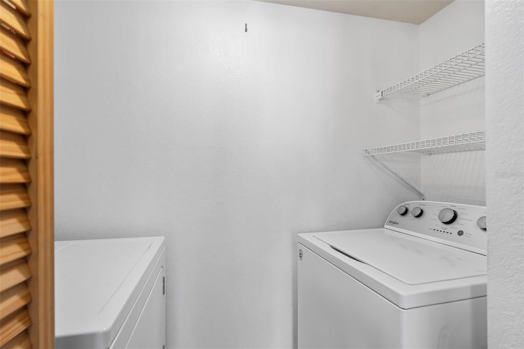 For Rent: $1,800 (2 beds, 2 baths, 971 Square Feet)