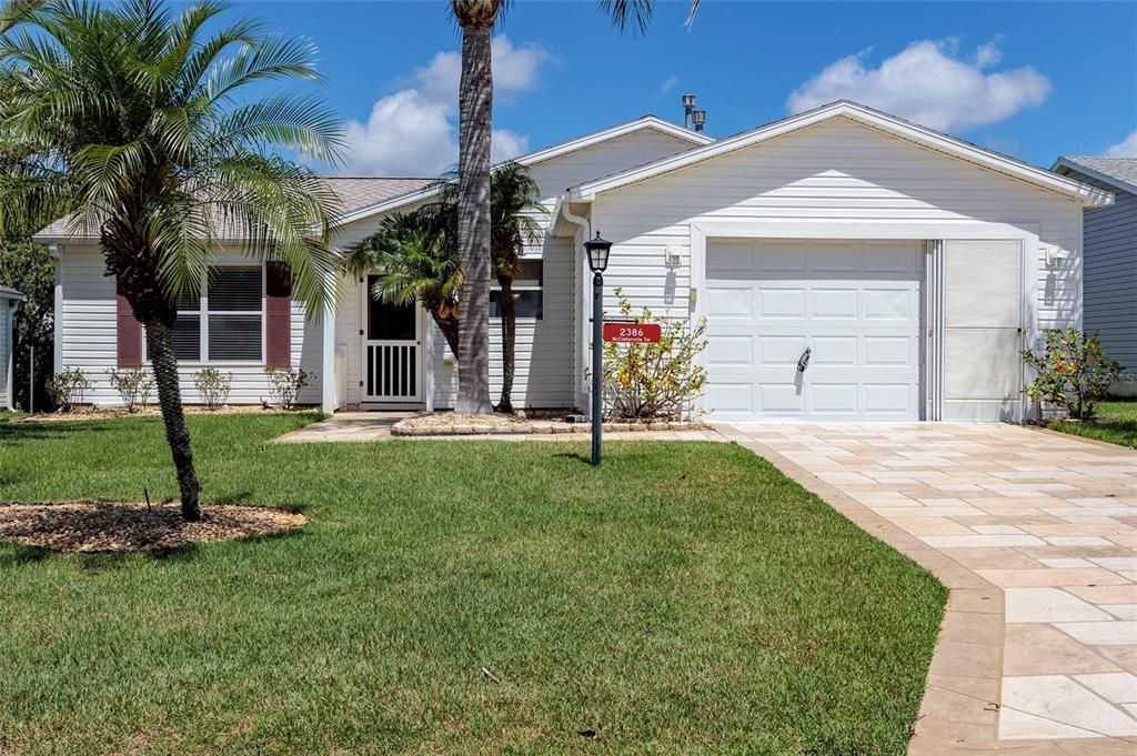 TURNKEY with GOLF CART INCLUDED! 2/2 Corpus Christi perfectly located in the Village of Duval.