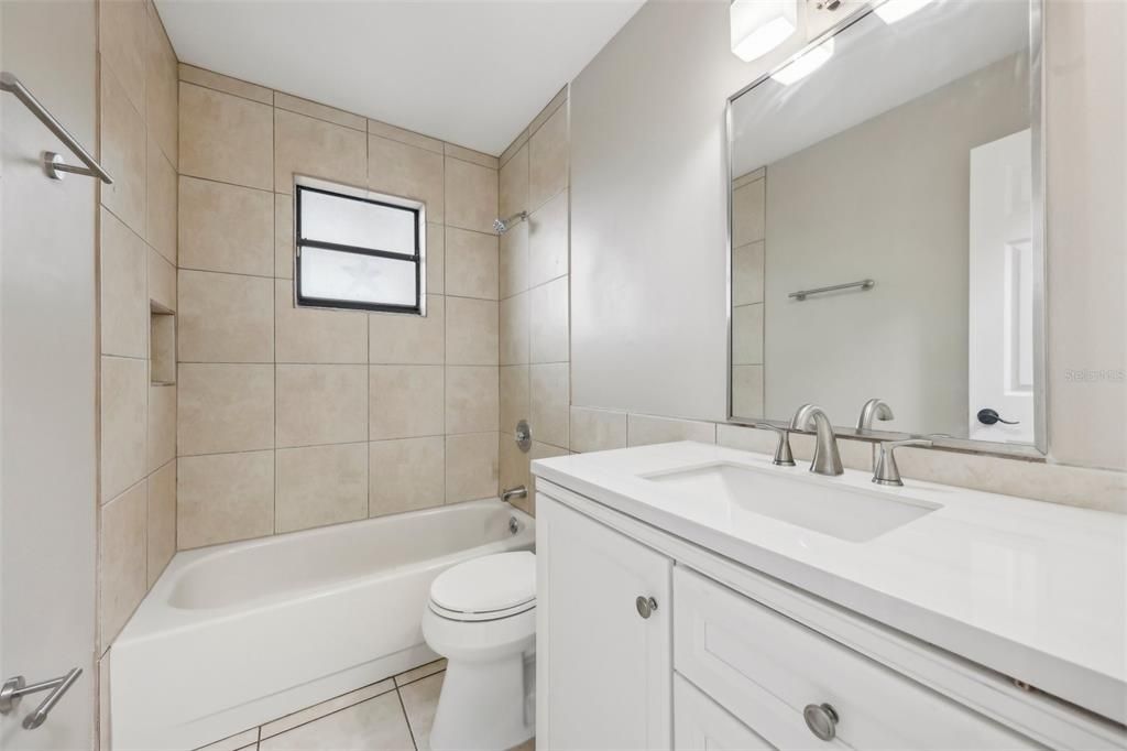 For Sale: $299,900 (3 beds, 2 baths, 1176 Square Feet)
