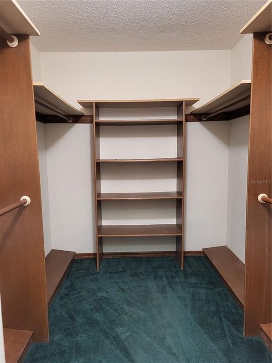 Walk-in Closet