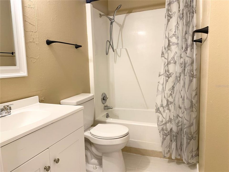 For Rent: $1,099 (1 beds, 1 baths, 548 Square Feet)