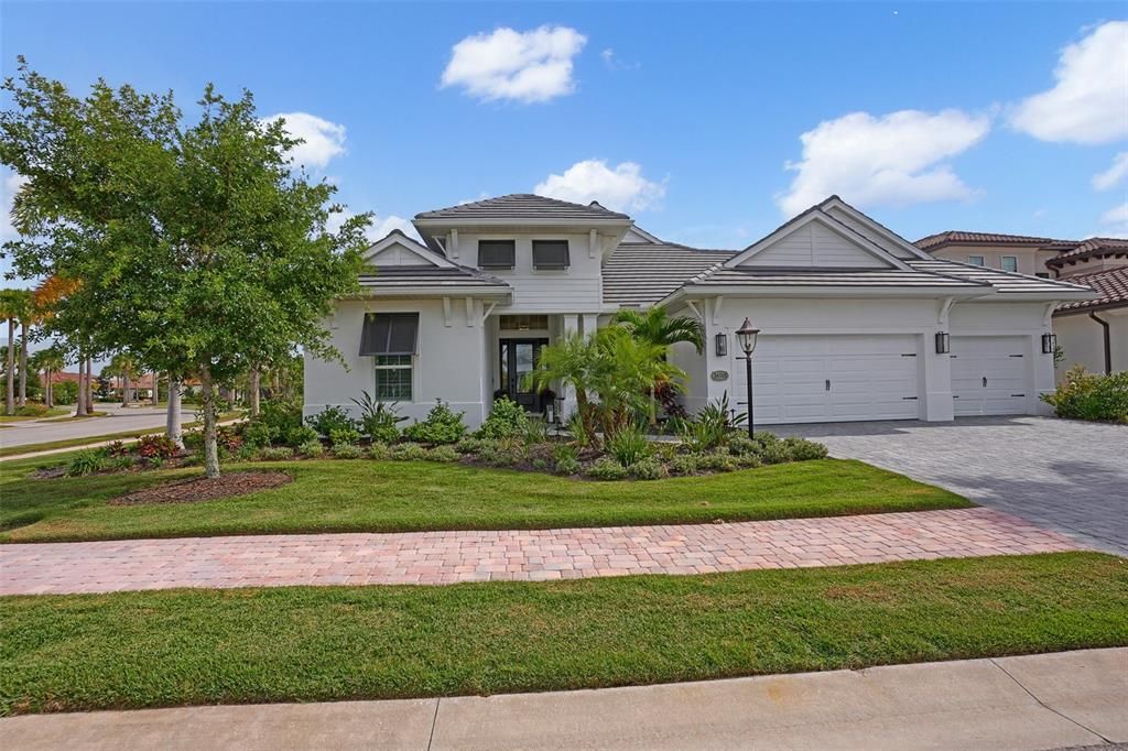 For Sale: $2,199,000 (4 beds, 3 baths, 3083 Square Feet)