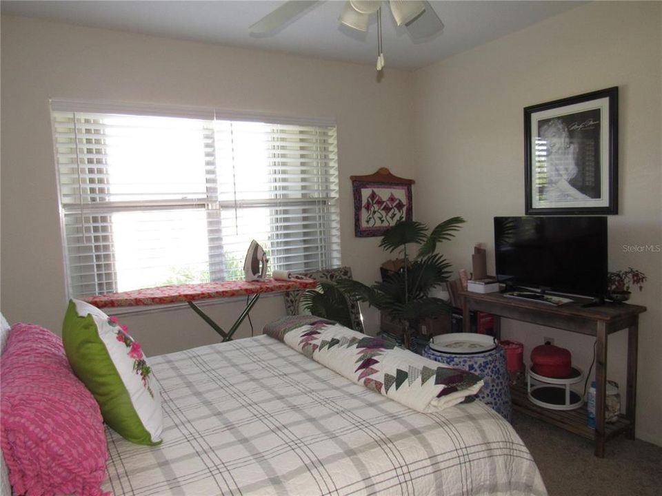 For Sale: $167,000 (2 beds, 2 baths, 860 Square Feet)