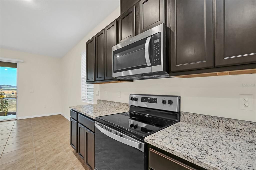 For Rent: $1,995 (3 beds, 2 baths, 1758 Square Feet)