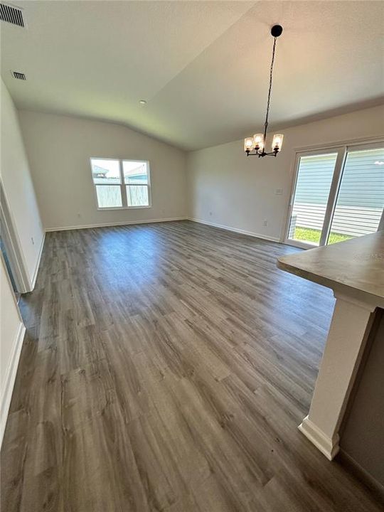 Recently Rented: $2,100 (2 beds, 2 baths, 1300 Square Feet)