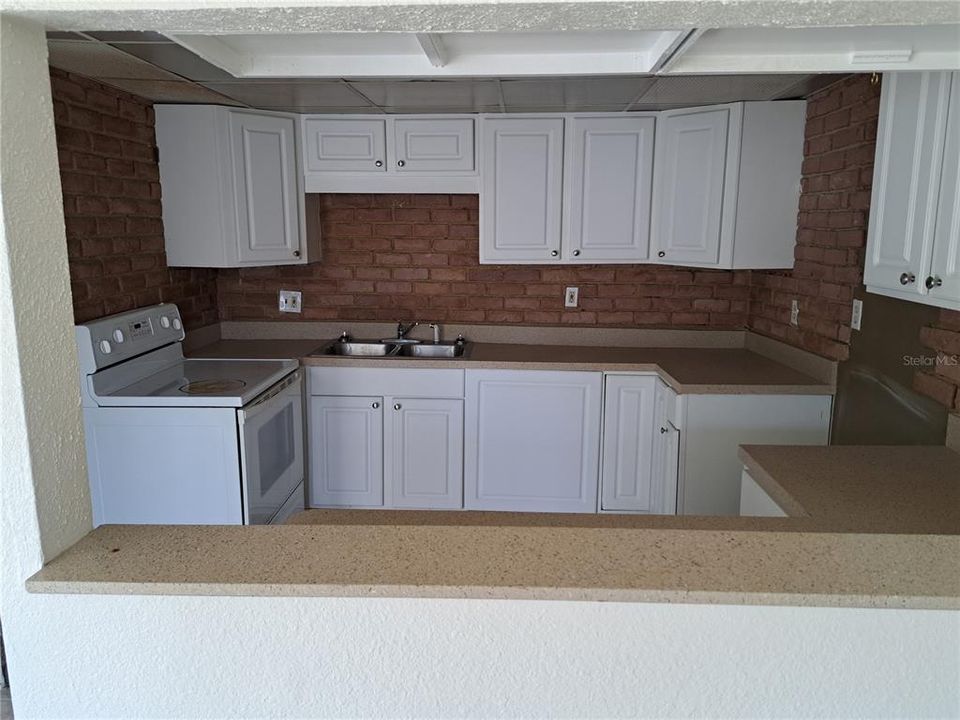 Recently Rented: $1,895 (2 beds, 2 baths, 912 Square Feet)