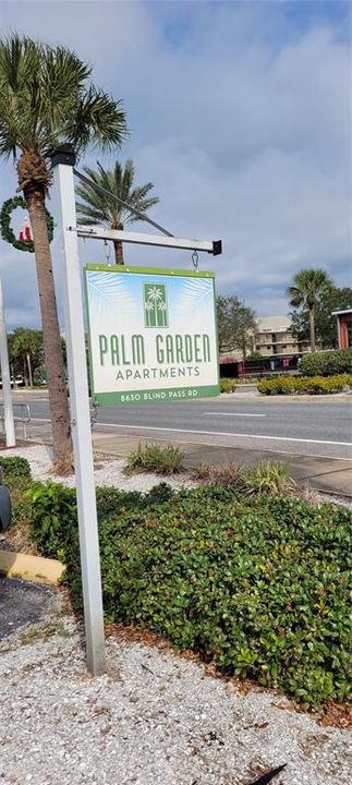 Active With Contract: $1,700 (1 beds, 1 baths, 680 Square Feet)