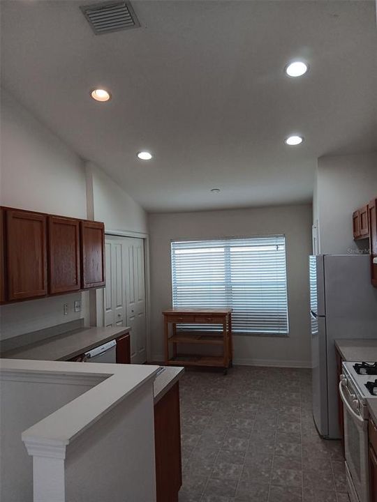 For Rent: $1,895 (3 beds, 2 baths, 1412 Square Feet)