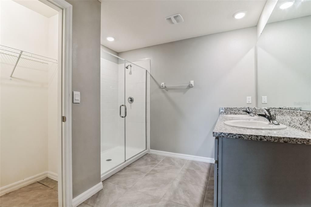 Active With Contract: $299,000 (3 beds, 2 baths, 1670 Square Feet)