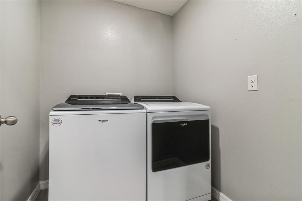 Active With Contract: $299,000 (3 beds, 2 baths, 1670 Square Feet)