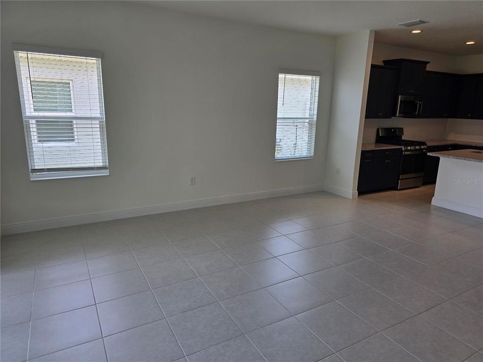For Rent: $2,800 (2 beds, 2 baths, 1524 Square Feet)