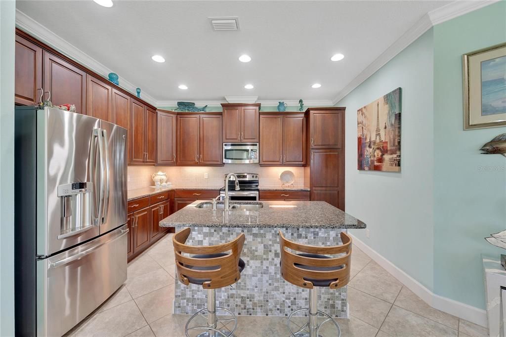 Active With Contract: $409,900 (2 beds, 2 baths, 1735 Square Feet)