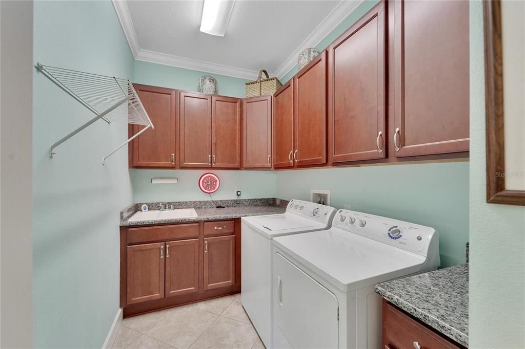 Active With Contract: $409,900 (2 beds, 2 baths, 1735 Square Feet)