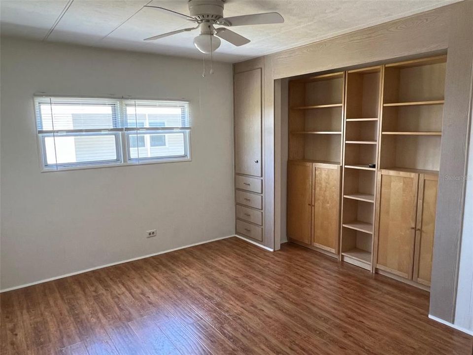 For Sale: $174,500 (2 beds, 2 baths, 1128 Square Feet)