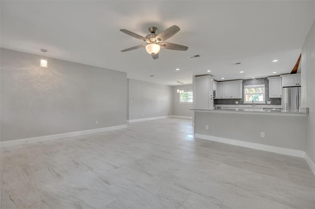 Active With Contract: $360,000 (3 beds, 2 baths, 1802 Square Feet)