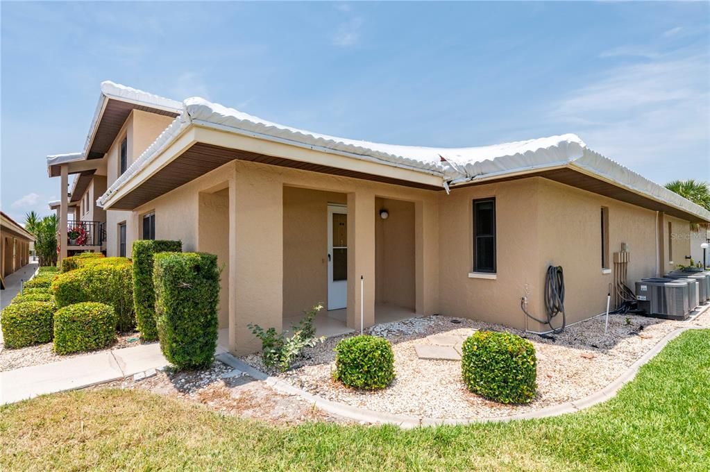 For Sale: $359,900 (3 beds, 2 baths, 1483 Square Feet)